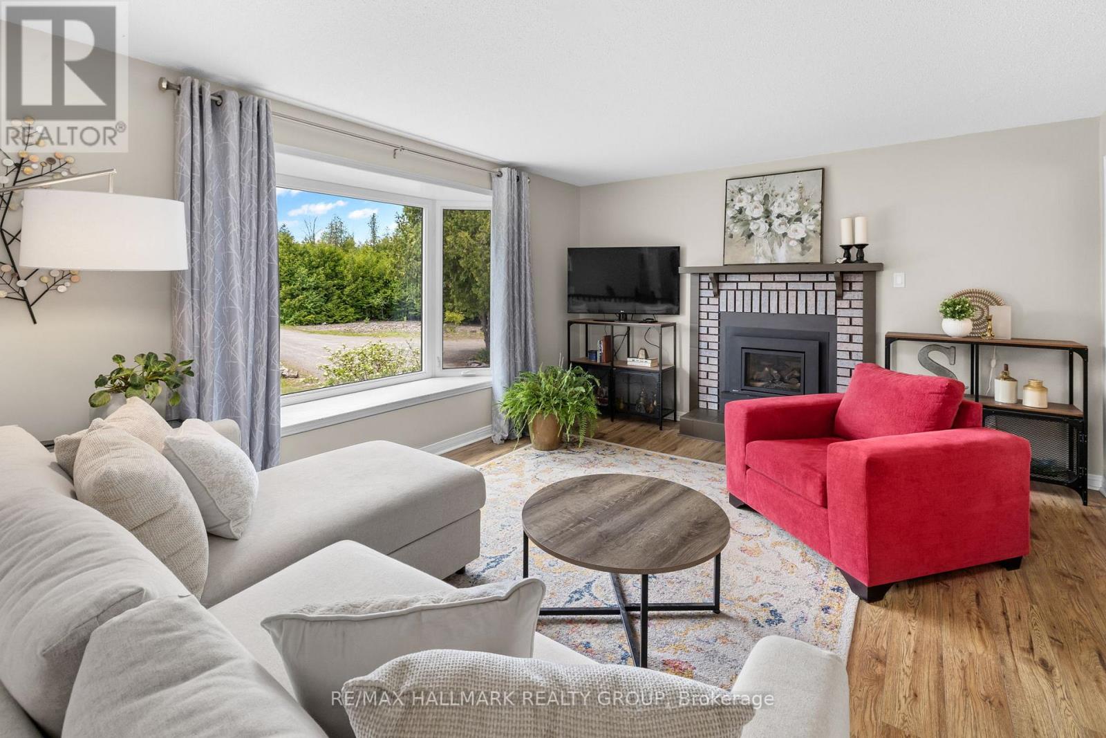 645 Code Drive, Montague, Ontario  K7A 4S6 - Photo 5 - X13230000
