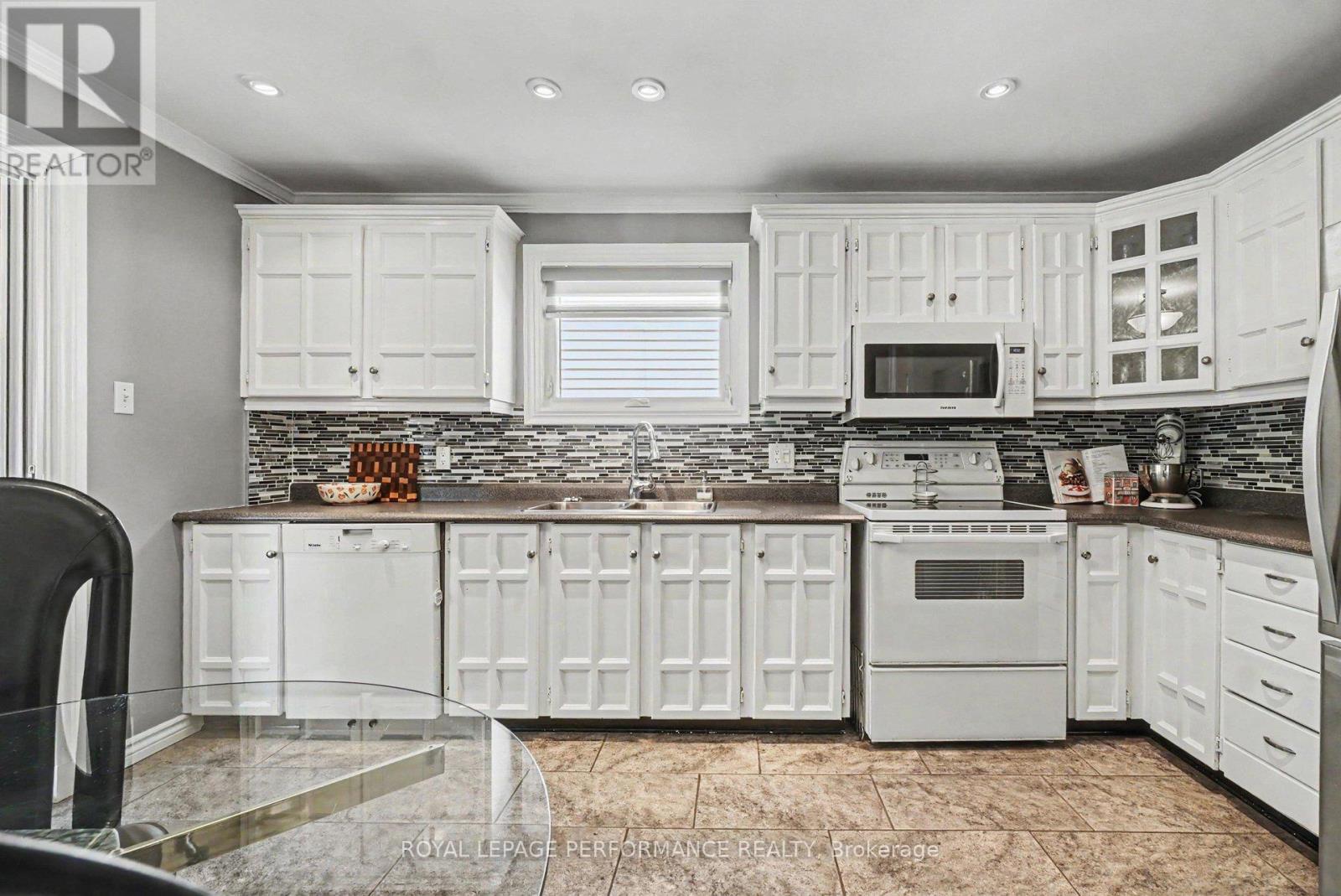 1163 Sauterne Park, Ottawa, Ontario  K1C 2H3 - Photo 12 - X13230002