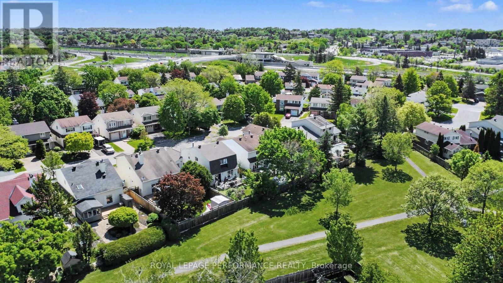 1163 Sauterne Park, Ottawa, Ontario  K1C 2H3 - Photo 2 - X13230002