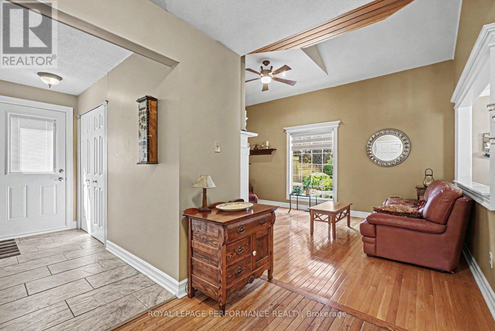 1163 Sauterne Park, Ottawa, Ontario  K1C 2H3 - Photo 8 - X13230002