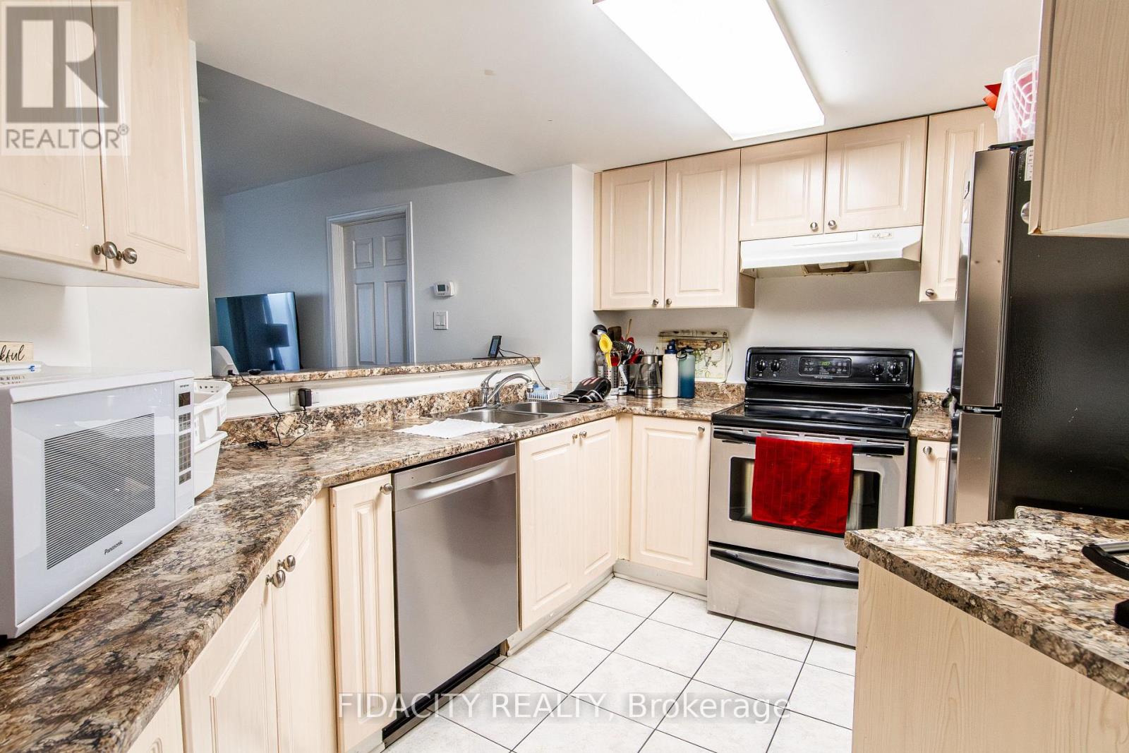 8a - 310 Central Park Drive, Ottawa, Ontario  K2C 4G4 - Photo 4 - X13230048