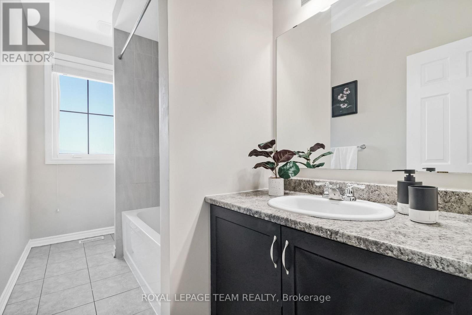 335 Soldats Riendeau Street, Ottawa, Ontario  K2J 6H4 - Photo 21 - X13230204