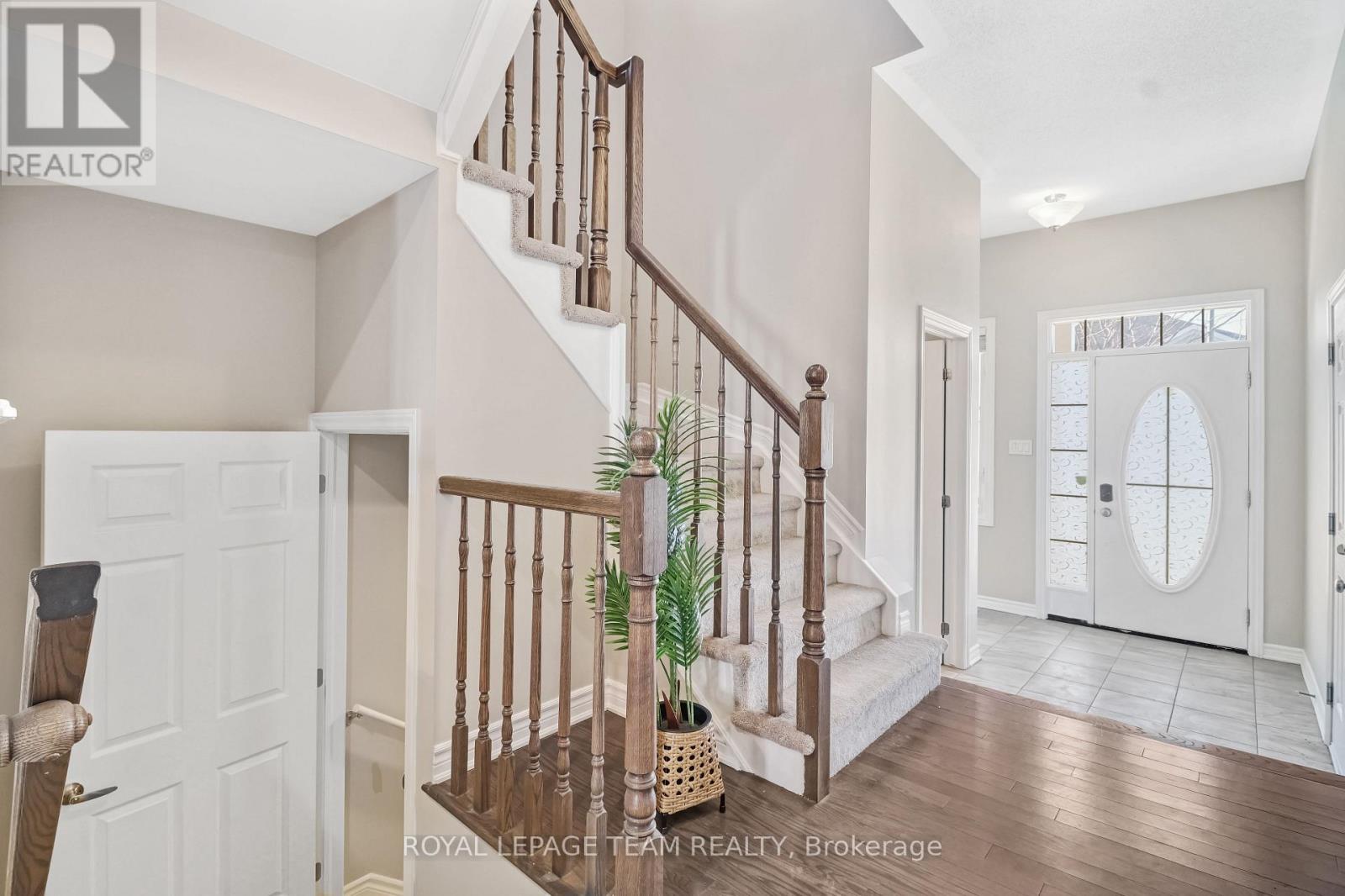 335 Soldats Riendeau Street, Ottawa, Ontario  K2J 6H4 - Photo 3 - X13230204