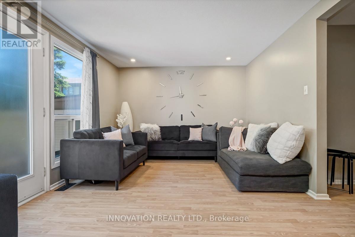 2113 Stonehenge Crescent, Ottawa, Ontario  K1B 4N7 - Photo 6 - X13230206