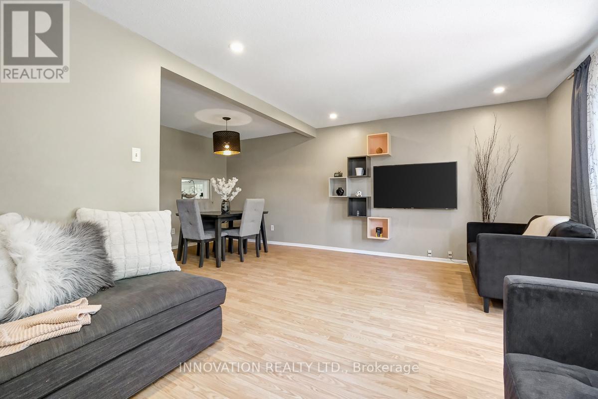 2113 Stonehenge Crescent, Ottawa, Ontario  K1B 4N7 - Photo 8 - X13230206