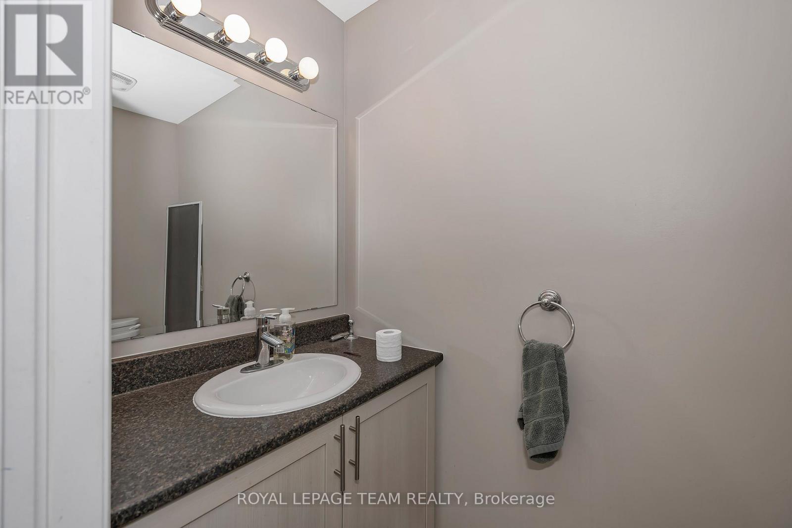 415 Arncliffe Avenue, Ottawa, Ontario  K2W 0B6 - Photo 4 - X13230268