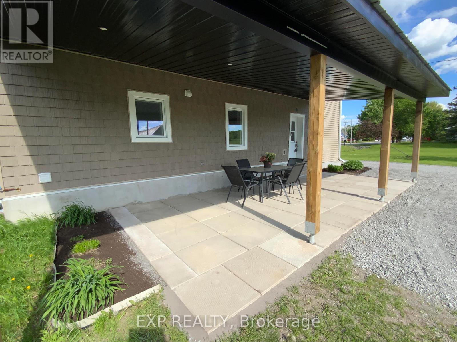 1526 Landry Street, Clarence-Rockland, Ontario  K0A 1N0 - Photo 2 - X13230446