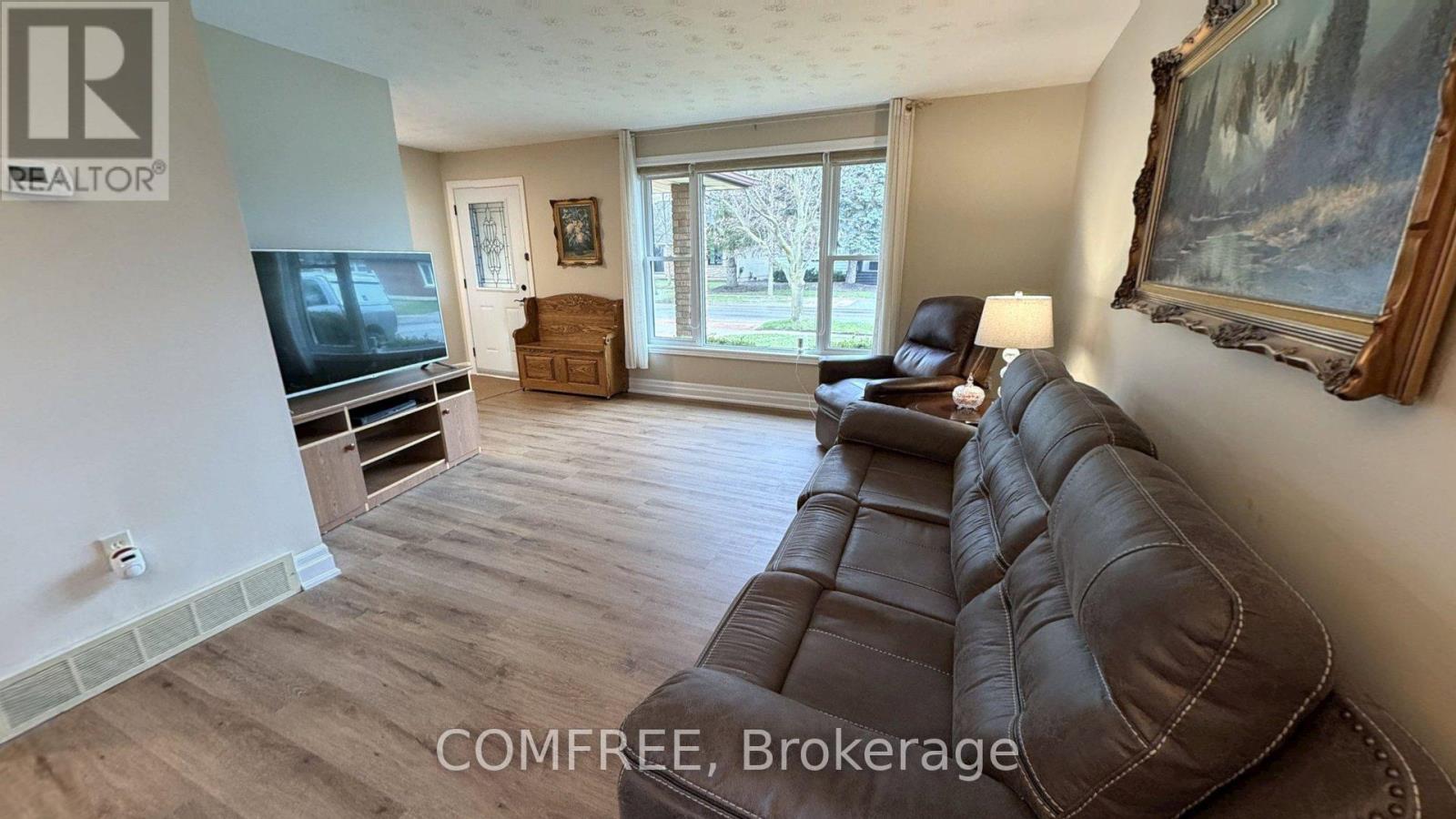 6387 Riall Street, Niagara Falls, Ontario  L2J 1Z4 - Photo 4 - X13230810