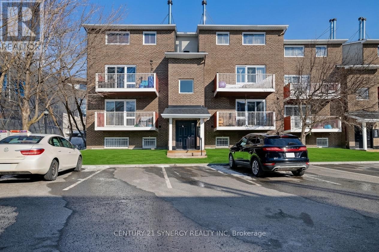 403 - 1589 St Bernard Street, Ottawa, Ontario  K1T 3H7 - Photo 1 - X13230822