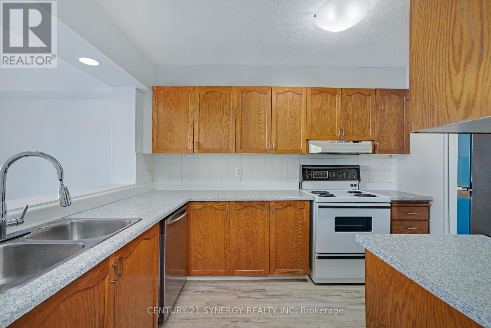 403 - 1589 St Bernard Street, Ottawa, Ontario  K1T 3H7 - Photo 14 - X13230822