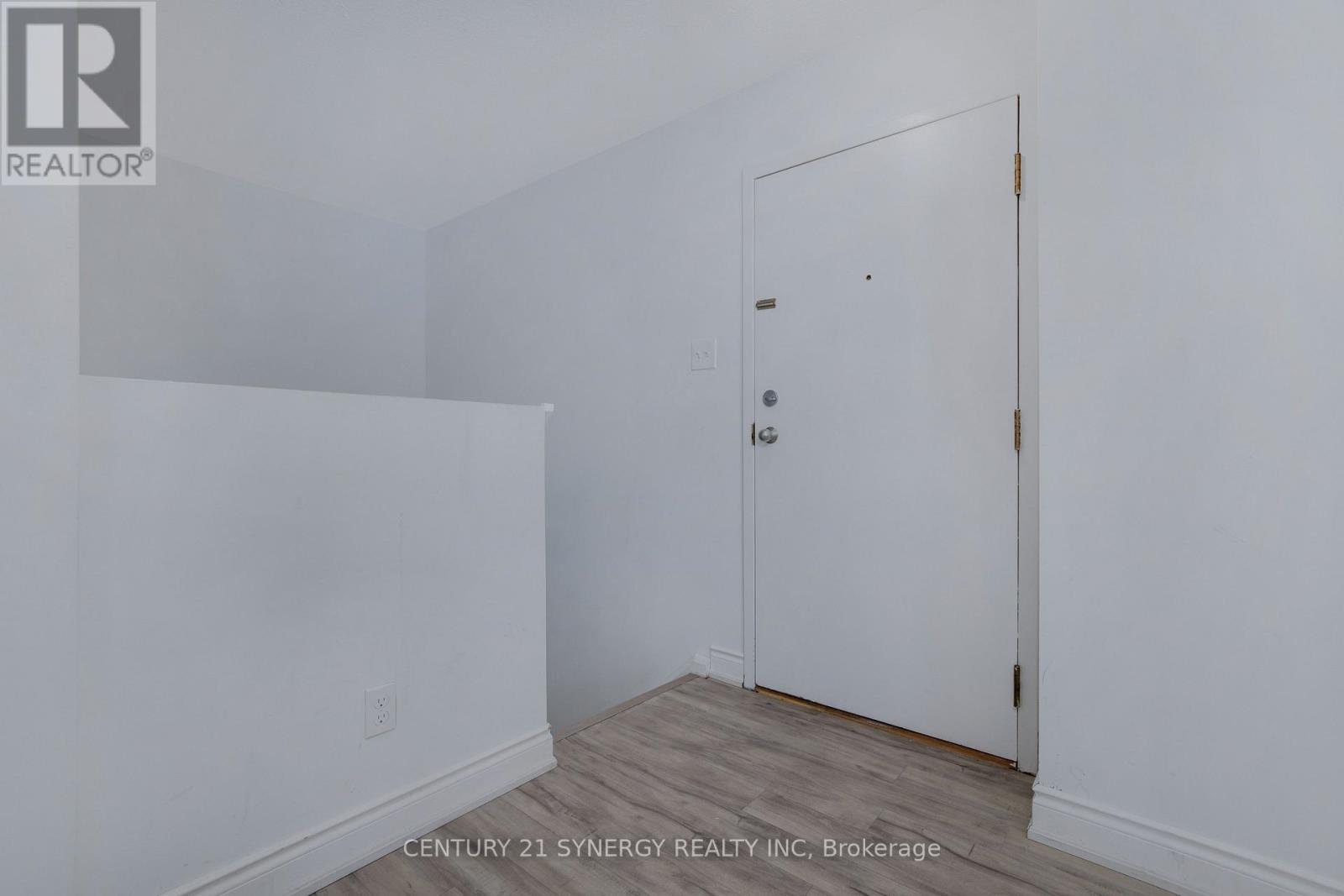 403 - 1589 St Bernard Street, Ottawa, Ontario  K1T 3H7 - Photo 3 - X13230822