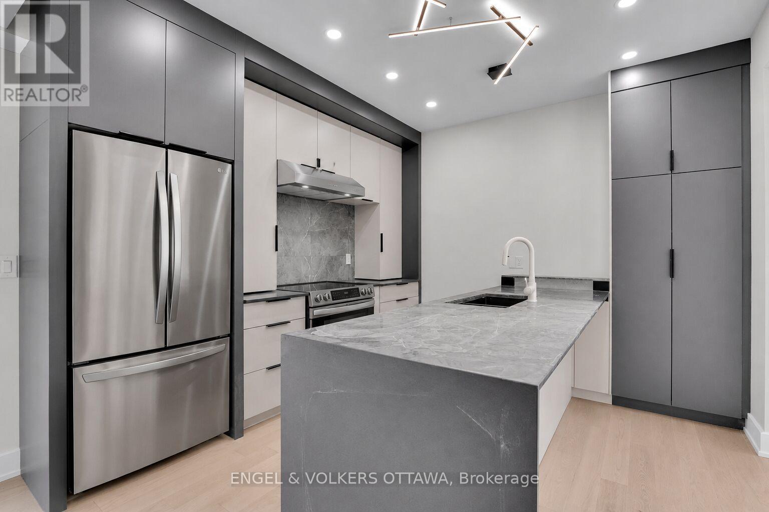 A - 372 Berkley Avenue, Ottawa, Ontario  K2A 2G7 - Photo 6 - X13231038