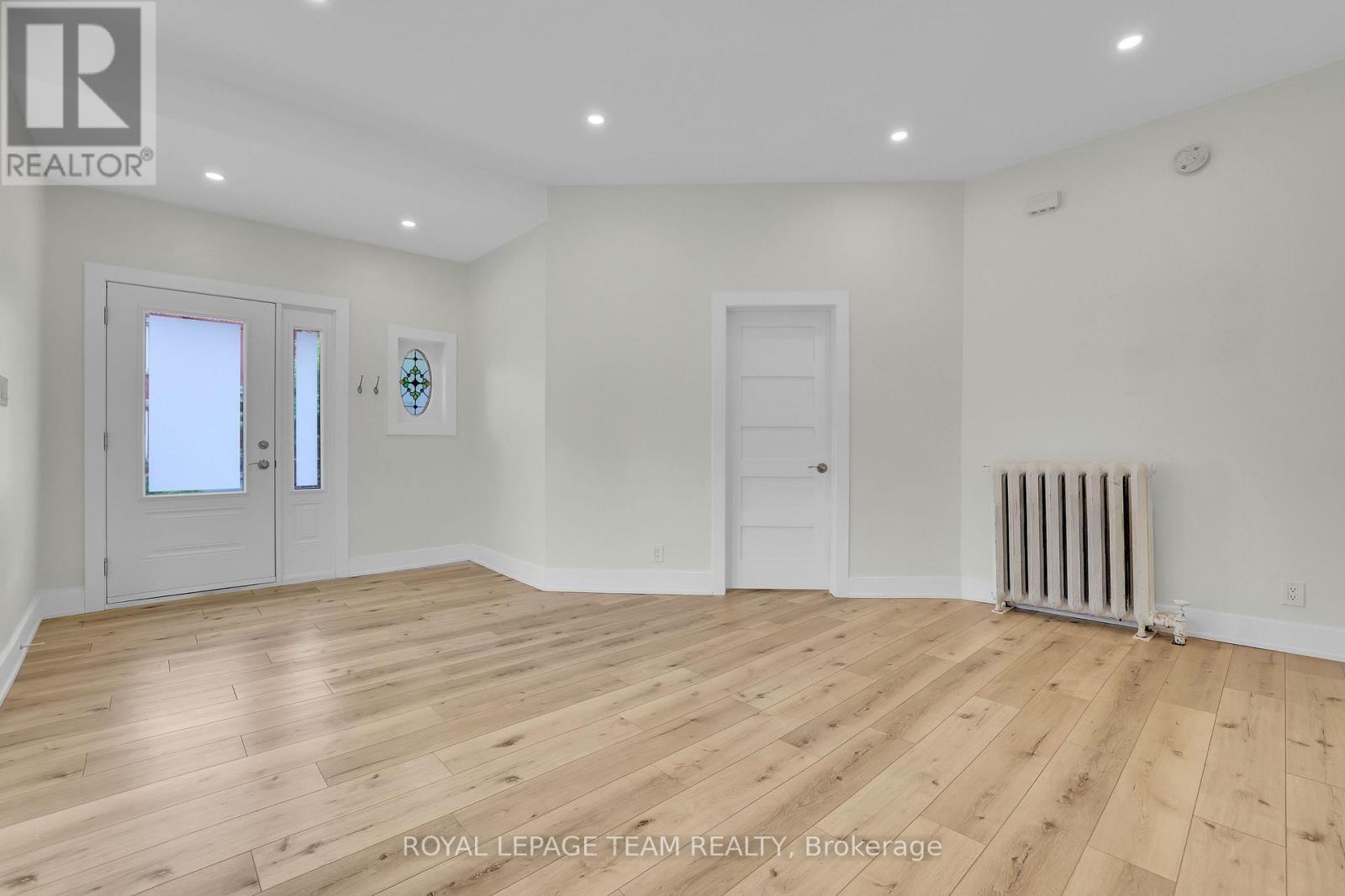 A (Main Level) - 531 Mcleod Street, Ottawa, Ontario  K1R 5R2 - Photo 11 - X13231220