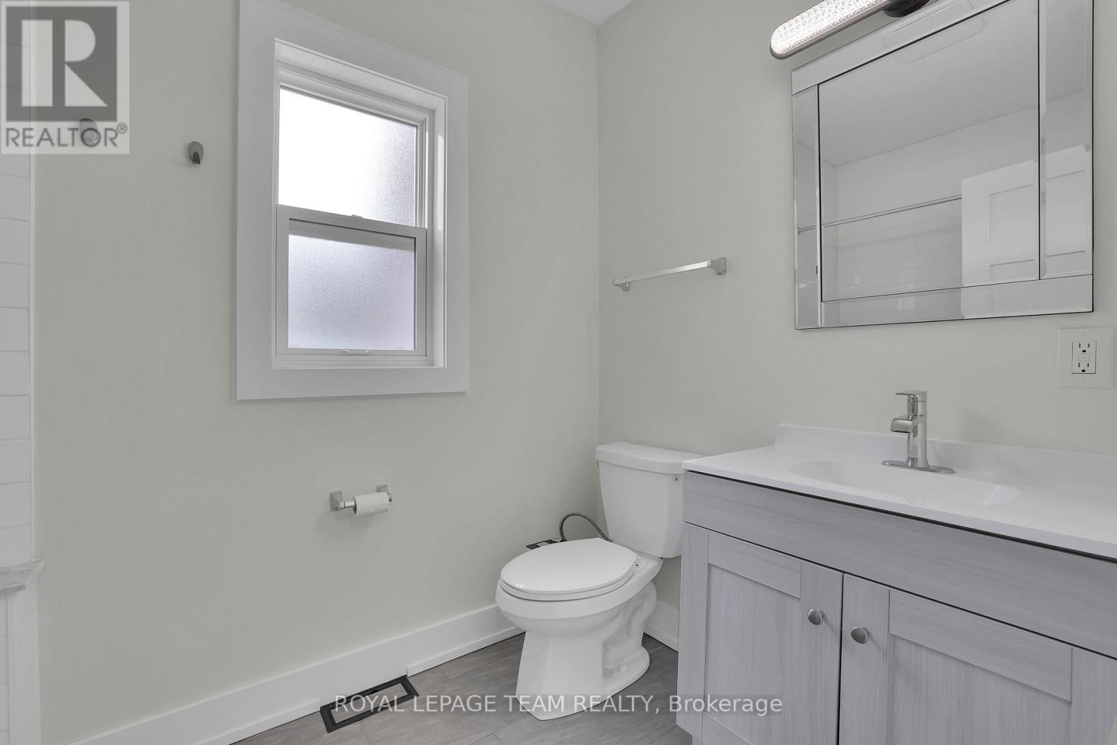 A (Main Level) - 531 Mcleod Street, Ottawa, Ontario  K1R 5R2 - Photo 18 - X13231220