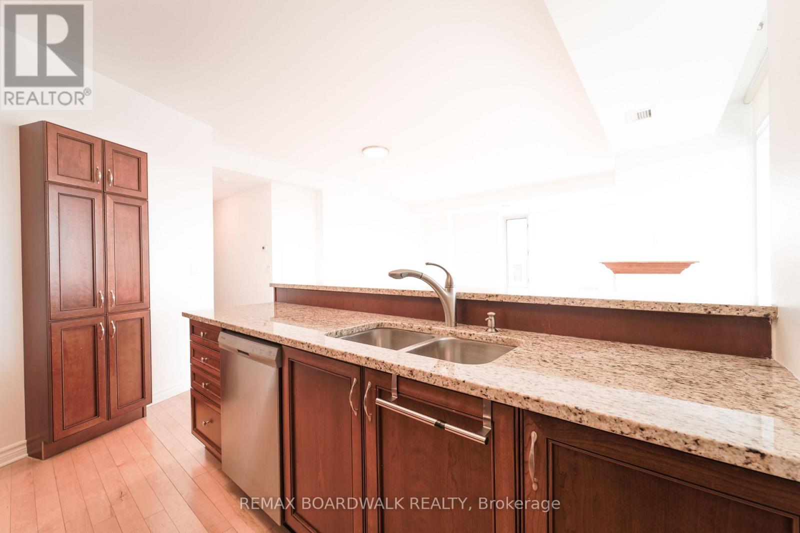 1005 - 401 Golden Avenue, Ottawa, Ontario  K2A 1H4 - Photo 12 - X13231404