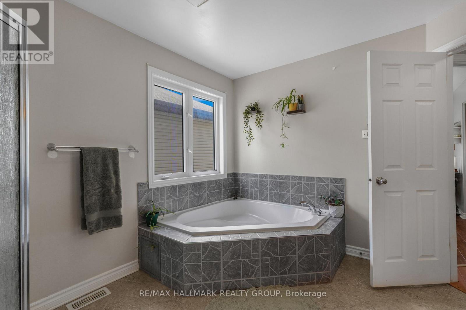278 Mica Crescent, Clarence-Rockland, Ontario  K4K 1J6 - Photo 24 - X13231520