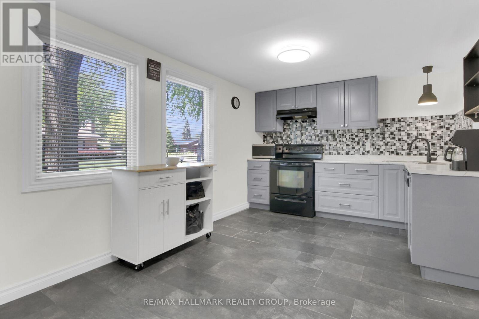 145 Penfield Drive, Ottawa, Ontario  K2K 1M4 - Photo 10 - X13231536