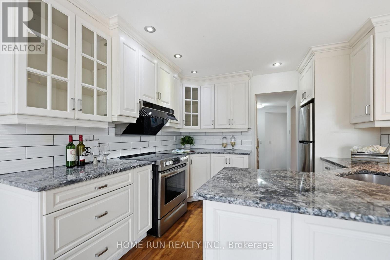 26 Highmont Court, Ottawa, Ontario  K2T 1B2 - Photo 11 - X13231830