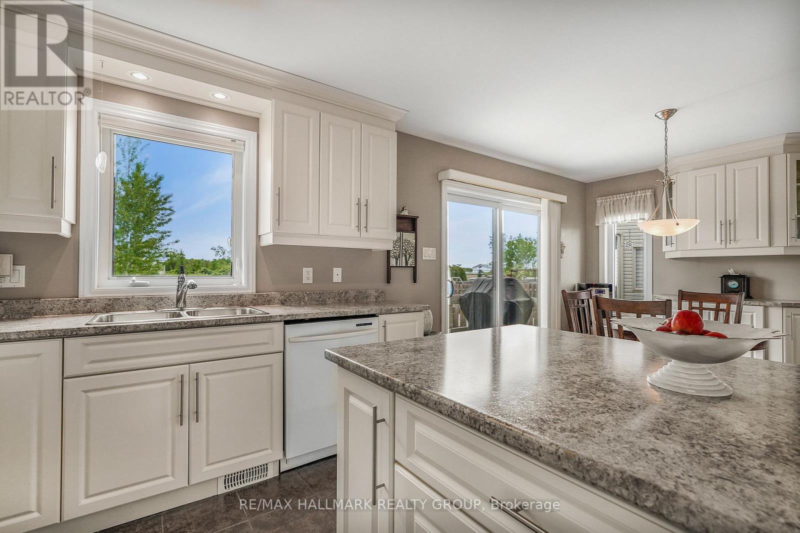 310 Trillium Circle, Alfred And Plantagenet, Ontario  K0A 3K0 - Photo 16 - X13231848