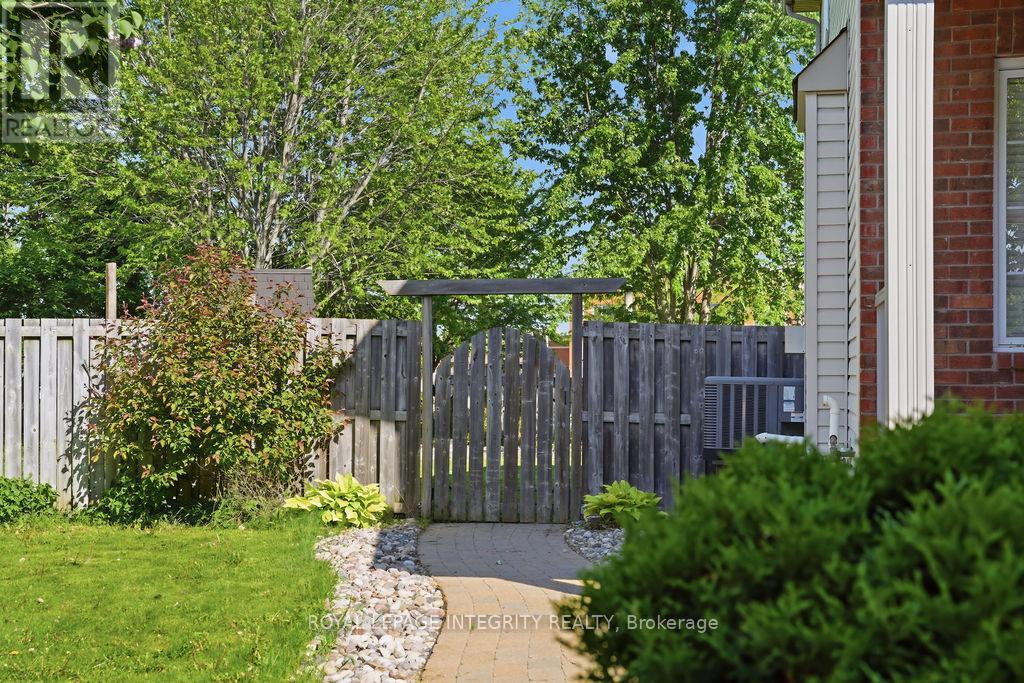 1067 Rocky Harbour Crescent, Ottawa, Ontario  K1V 1V3 - Photo 2 - X13232068