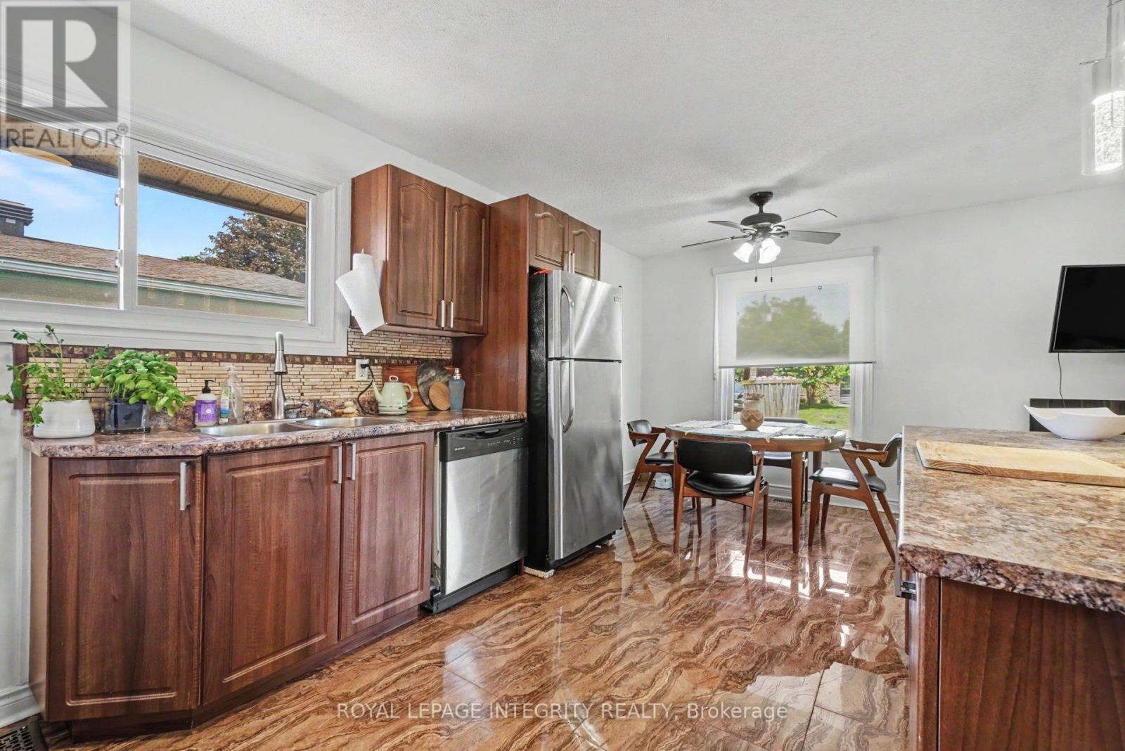 2450 Magnus Avenue, Ottawa, Ontario  K1G 1J8 - Photo 9 - X13232286