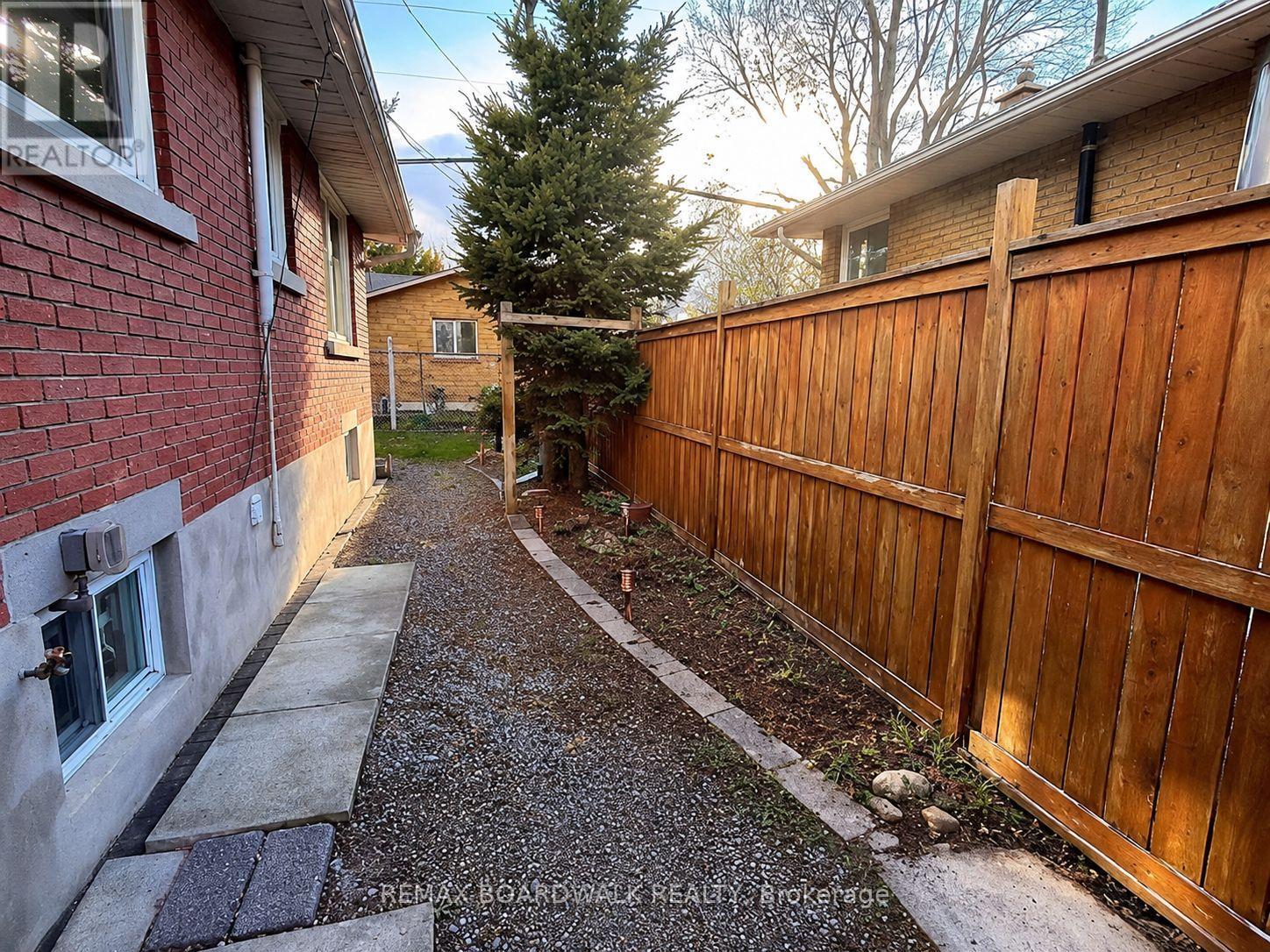 625 Clarke Avenue, Ottawa, Ontario  K1K 0Y6 - Photo 10 - X13232306