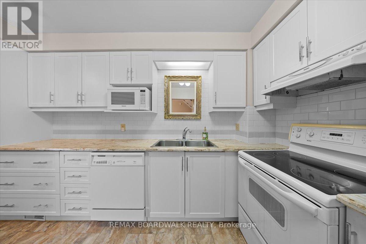 48 - 1828 Axminster Court, Ottawa, Ontario  K1C 1Z4 - Photo 23 - X13232322