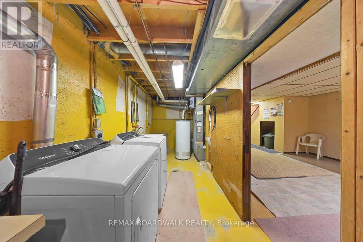 48 - 1828 Axminster Court, Ottawa, Ontario  K1C 1Z4 - Photo 41 - X13232322