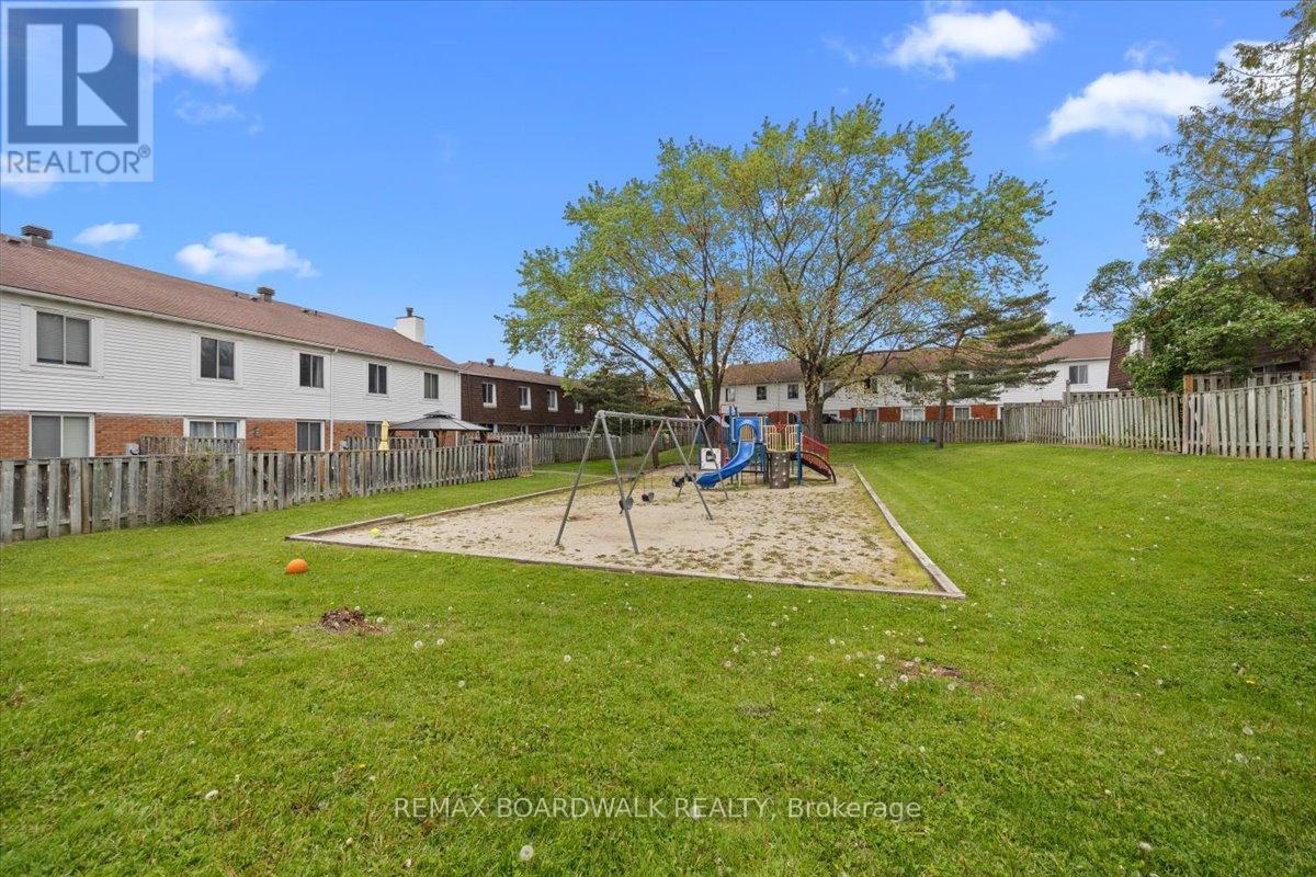 48 - 1828 Axminster Court, Ottawa, Ontario  K1C 1Z4 - Photo 45 - X13232322
