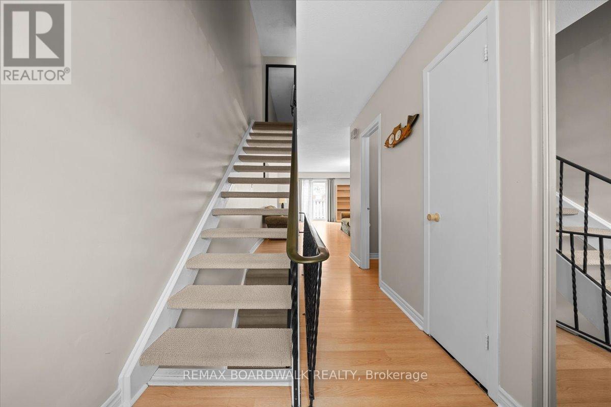 48 - 1828 Axminster Court, Ottawa, Ontario  K1C 1Z4 - Photo 5 - X13232322