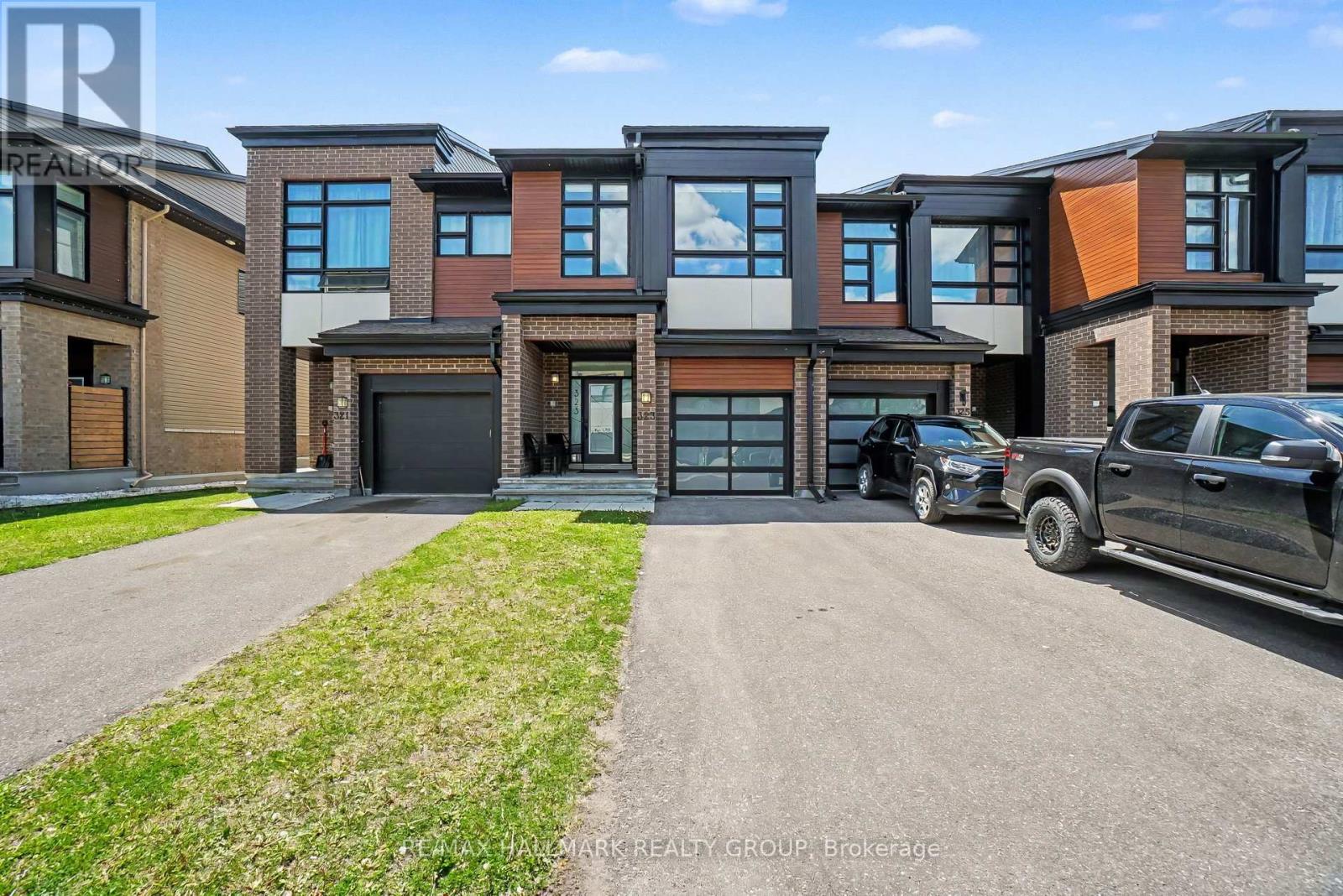 323 WABASSO LANE, Ottawa, Ontario