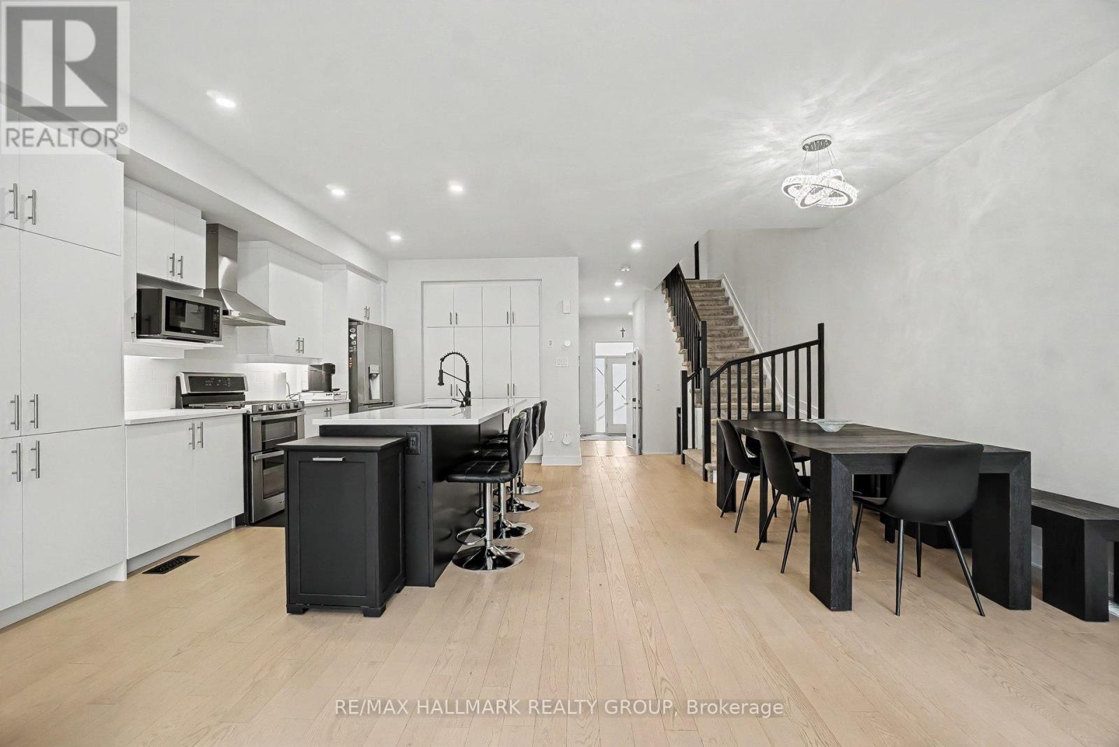 323 Wabasso Lane, Ottawa, Ontario  K1T 0T2 - Photo 18 - X13232458