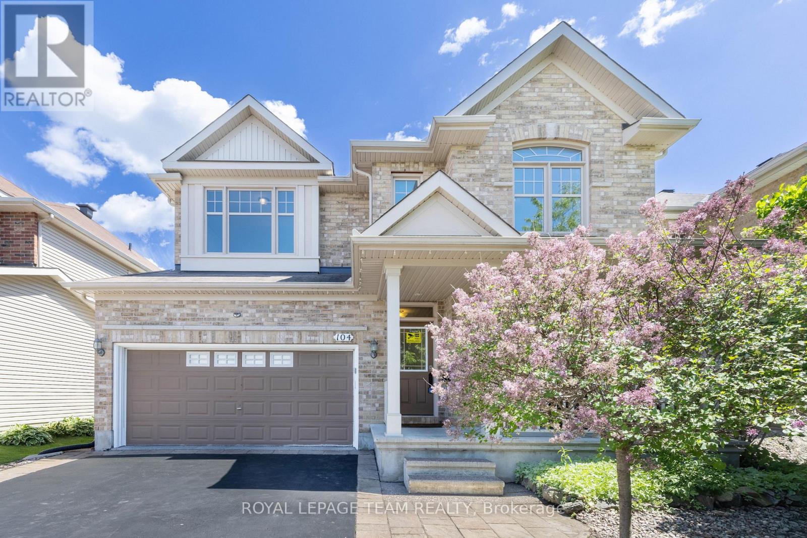 104 PANISSET AVENUE, Ottawa, Ontario