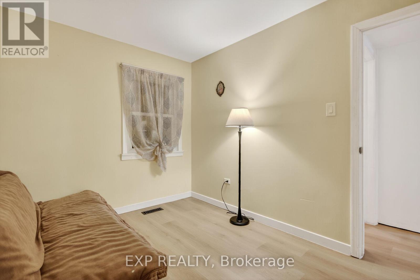 41 Hwy 5 W Street, South Dundas, Ontario  K0C 1X0 - Photo 14 - X13232700