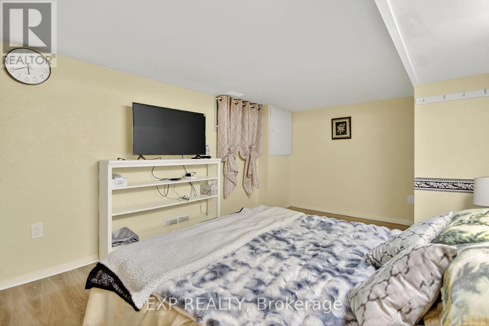 41 Hwy 5 W Street, South Dundas, Ontario  K0C 1X0 - Photo 31 - X13232700