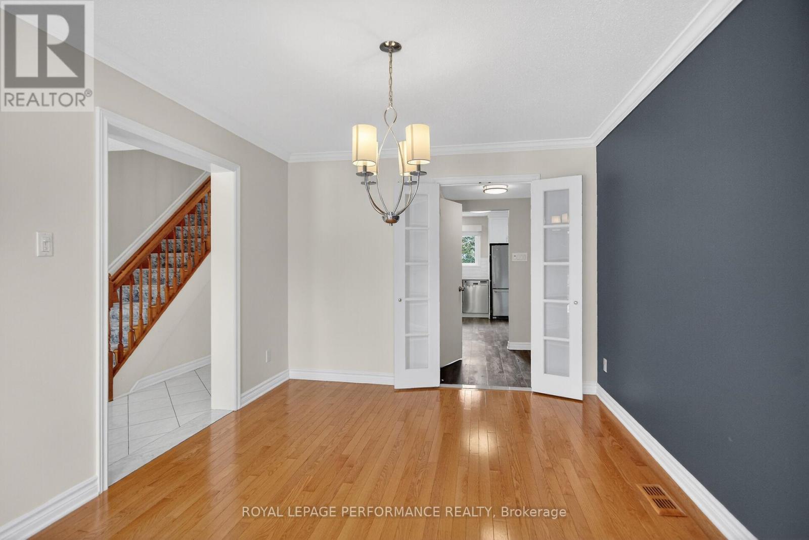 15 Hallowell Court, Ottawa, Ontario  K2H 8N4 - Photo 7 - X13232724
