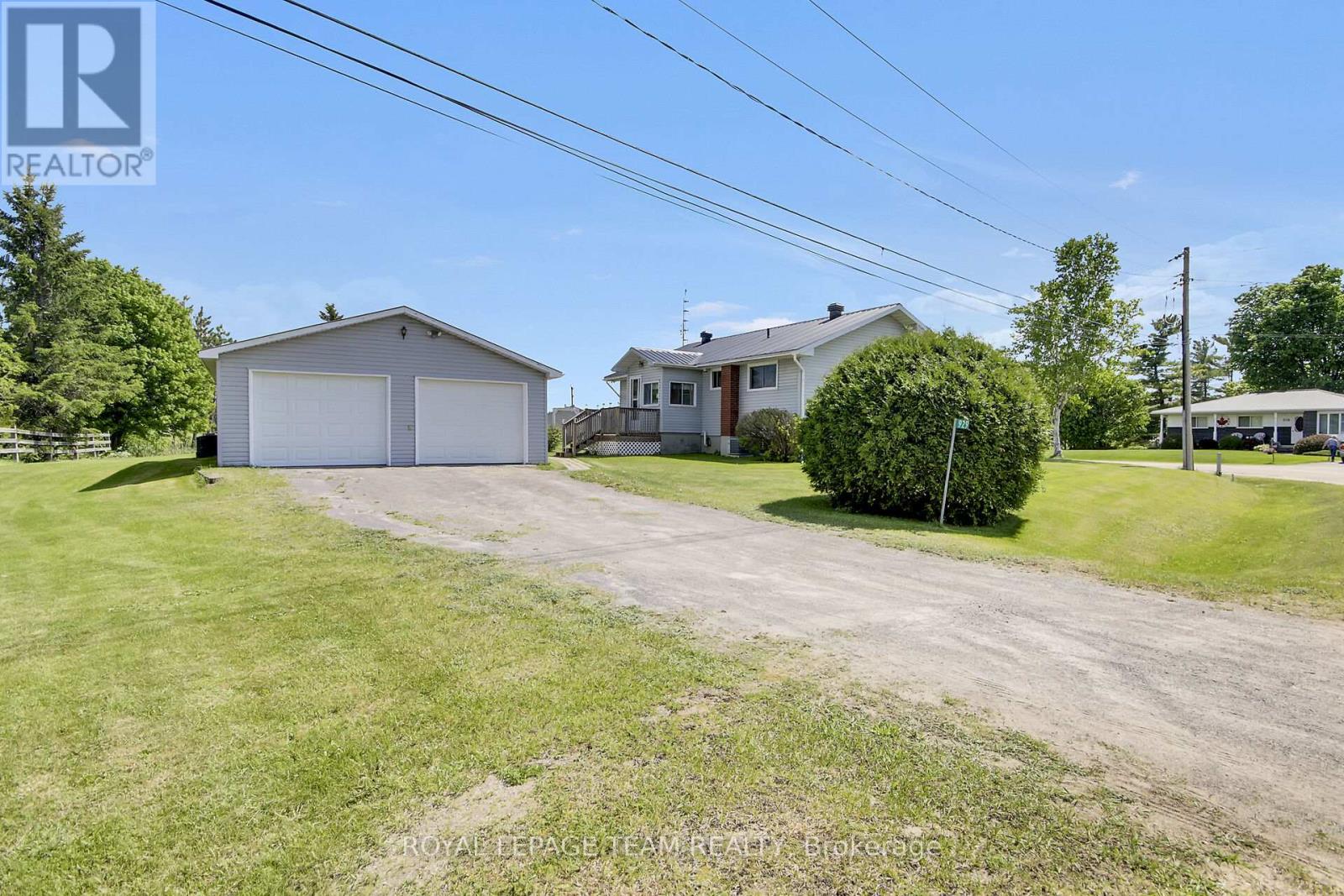 929 Munro Drive, Mcnab/braeside, Ontario  K7S 3G8 - Photo 2 - X13232878