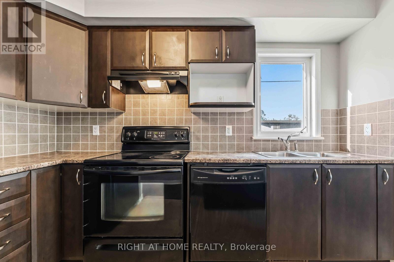 227 Keltie Private, Ottawa, Ontario  K2J 0A3 - Photo 10 - X13232906