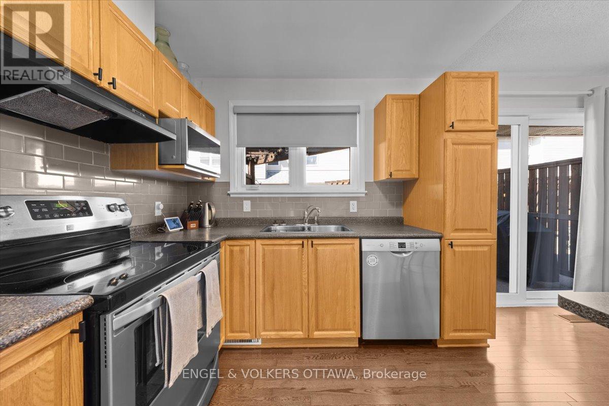 241 Monterey Drive, Ottawa, Ontario  K2H 7B1 - Photo 15 - X13232912