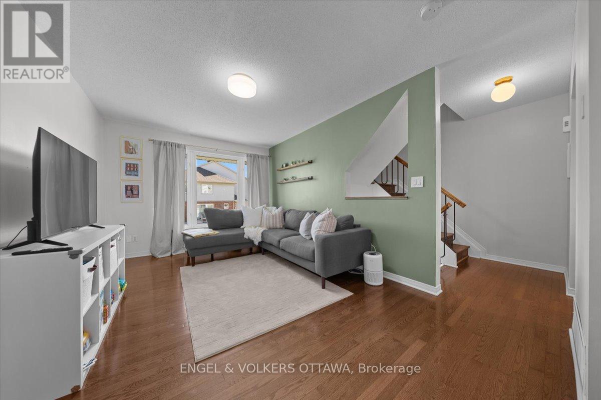 241 Monterey Drive, Ottawa, Ontario  K2H 7B1 - Photo 5 - X13232912