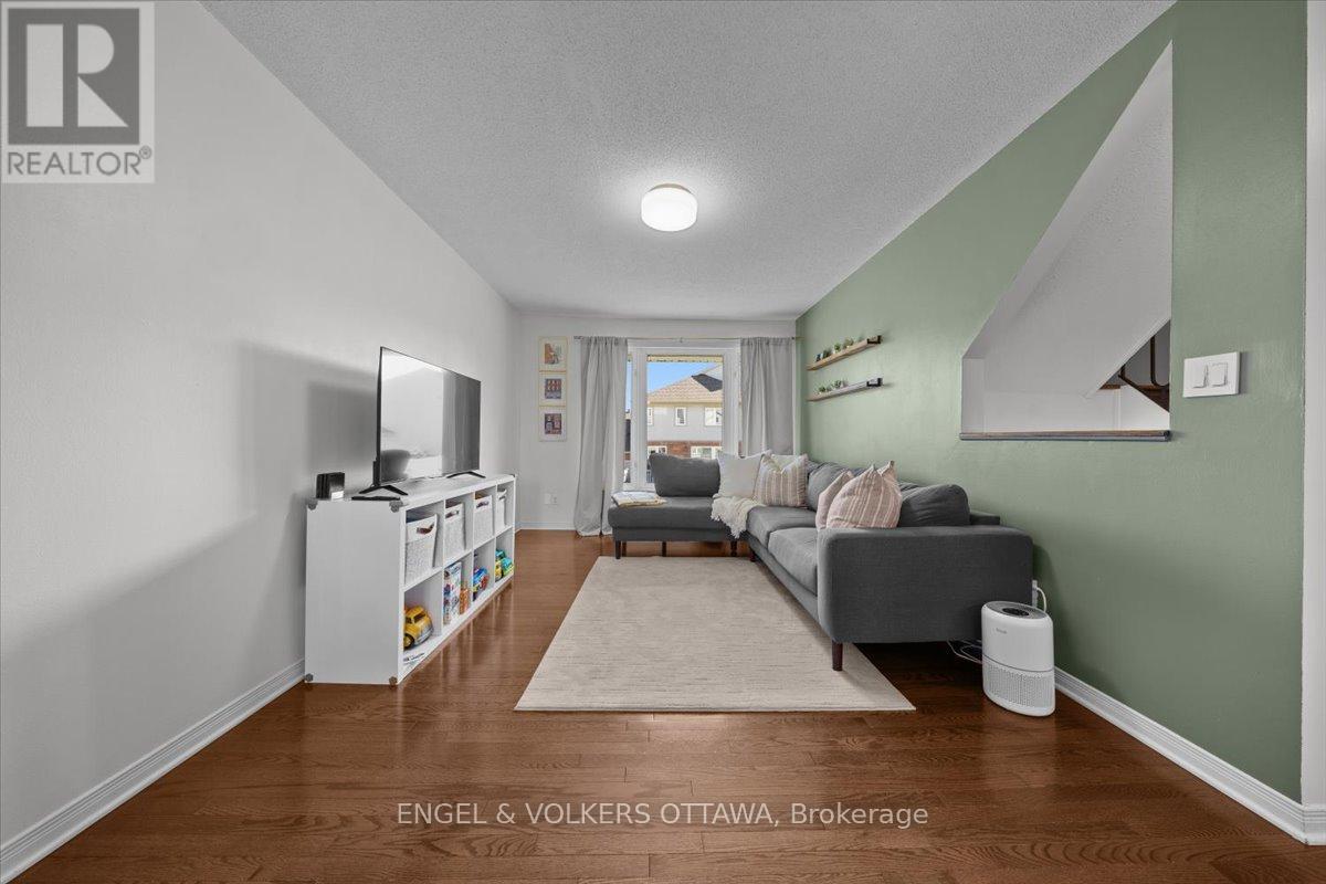 241 Monterey Drive, Ottawa, Ontario  K2H 7B1 - Photo 6 - X13232912