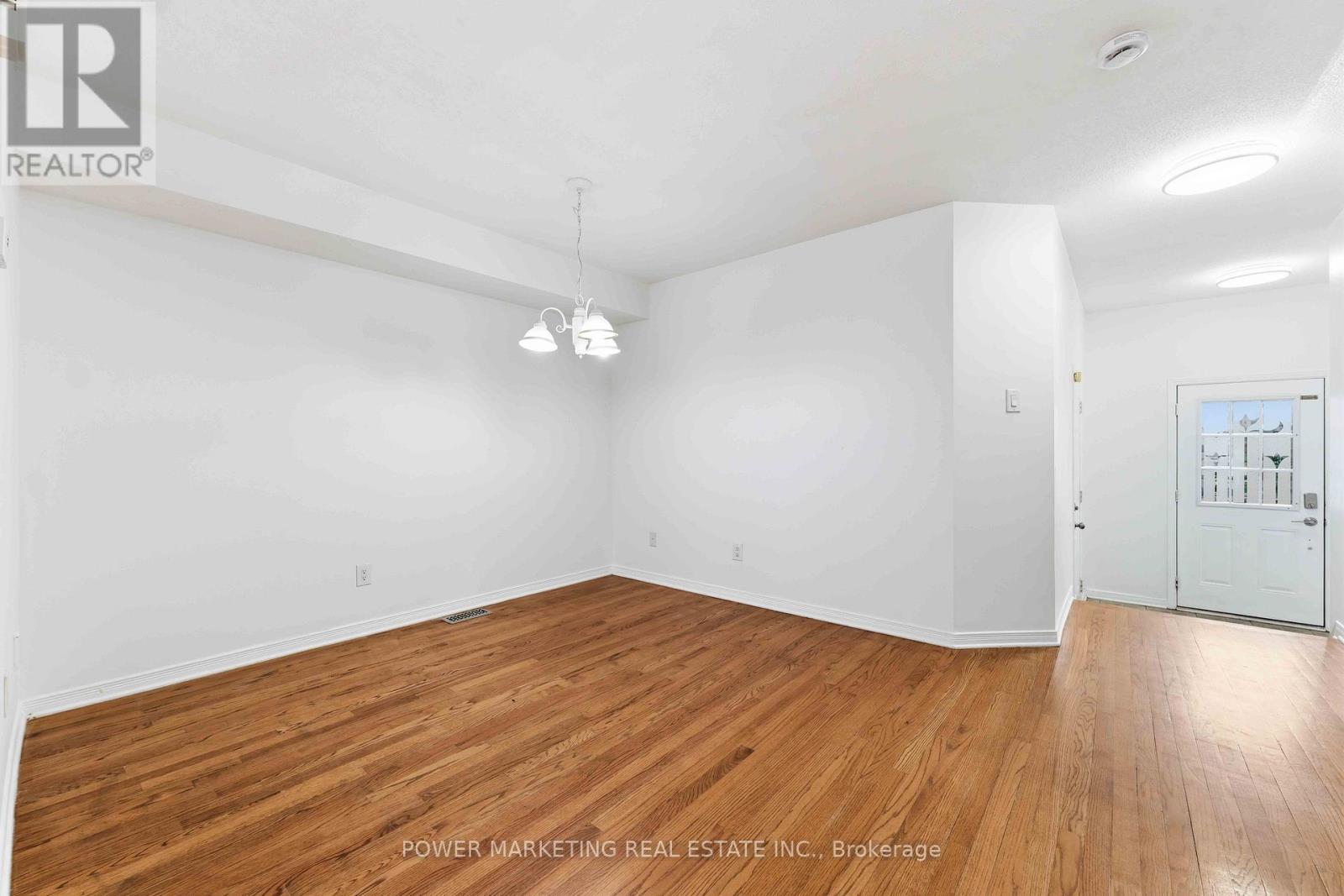 116 Esterbrook Drive, Ottawa, Ontario  K1W 0B1 - Photo 5 - X13233648