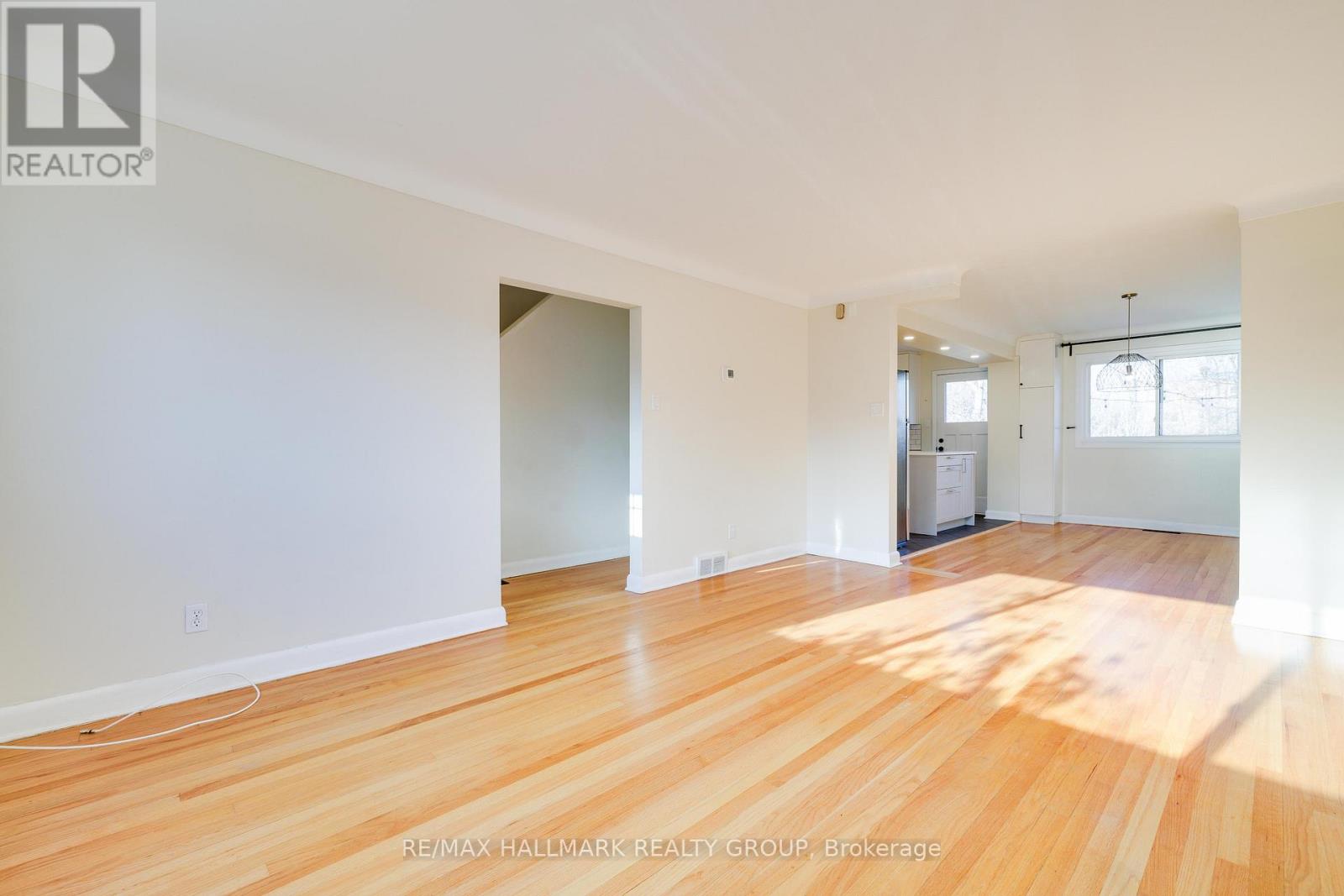 1213 Emperor Avenue, Ottawa, Ontario  K1Z 8C3 - Photo 4 - X13233706