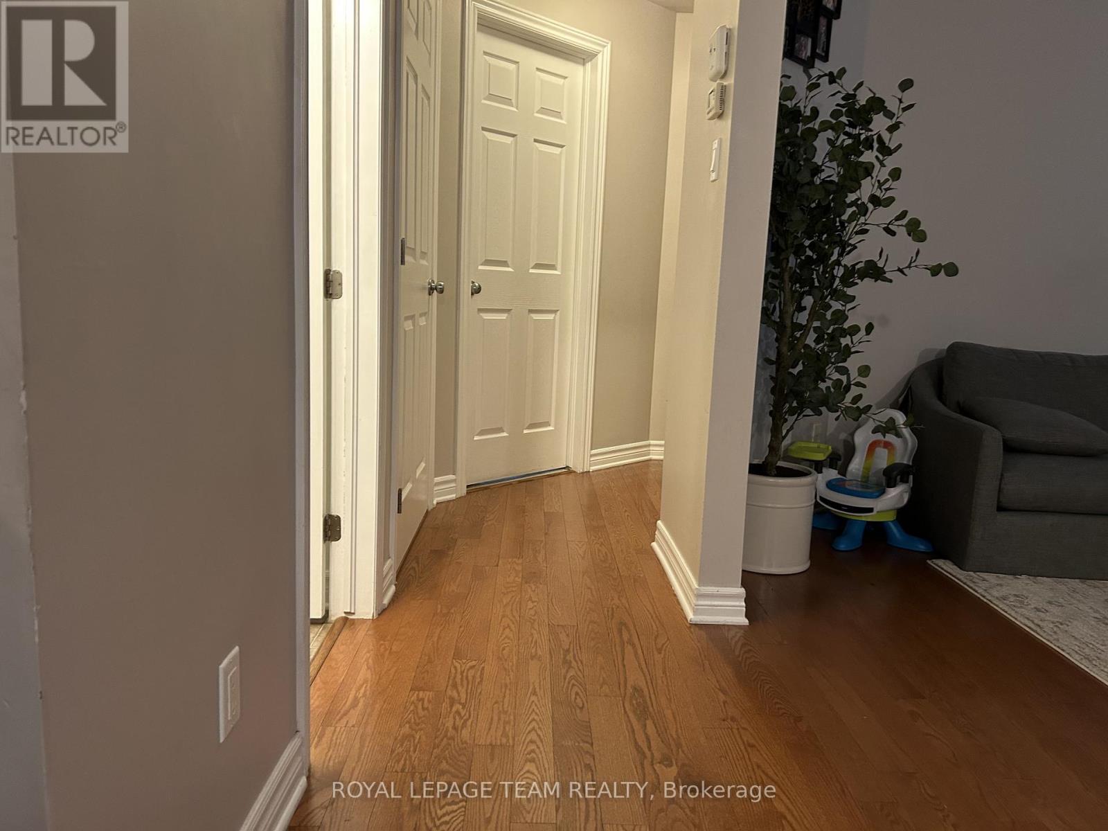 H - 105 Fraser Fields Way, Ottawa, Ontario  K2J 5V1 - Photo 3 - X13233718