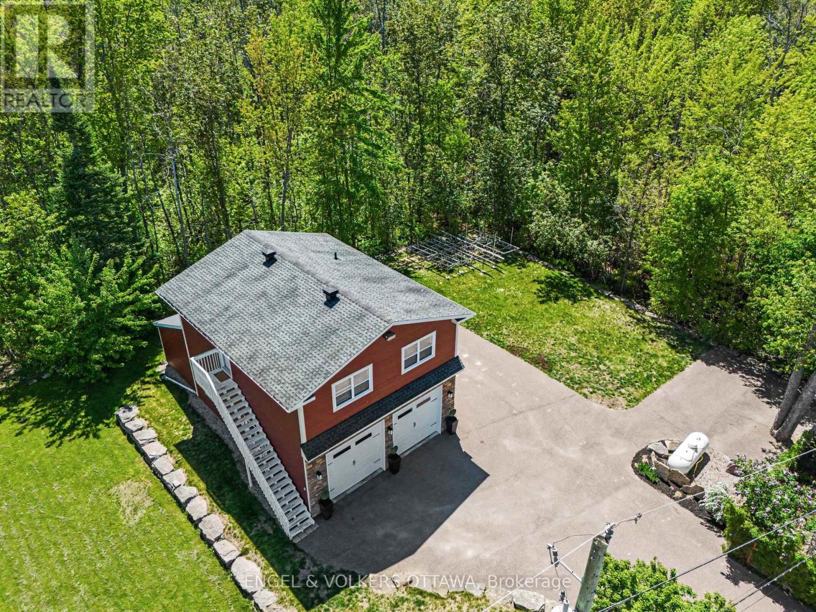 835 Archibald Street, Mcnab/braeside, Ontario  K0A 1G0 - Photo 34 - X13234018