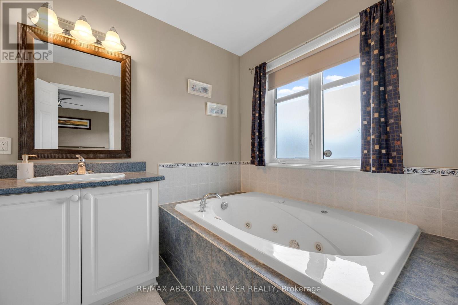 2010 Bergamot Circle, Ottawa, Ontario  K4A 4R2 - Photo 21 - X13234052