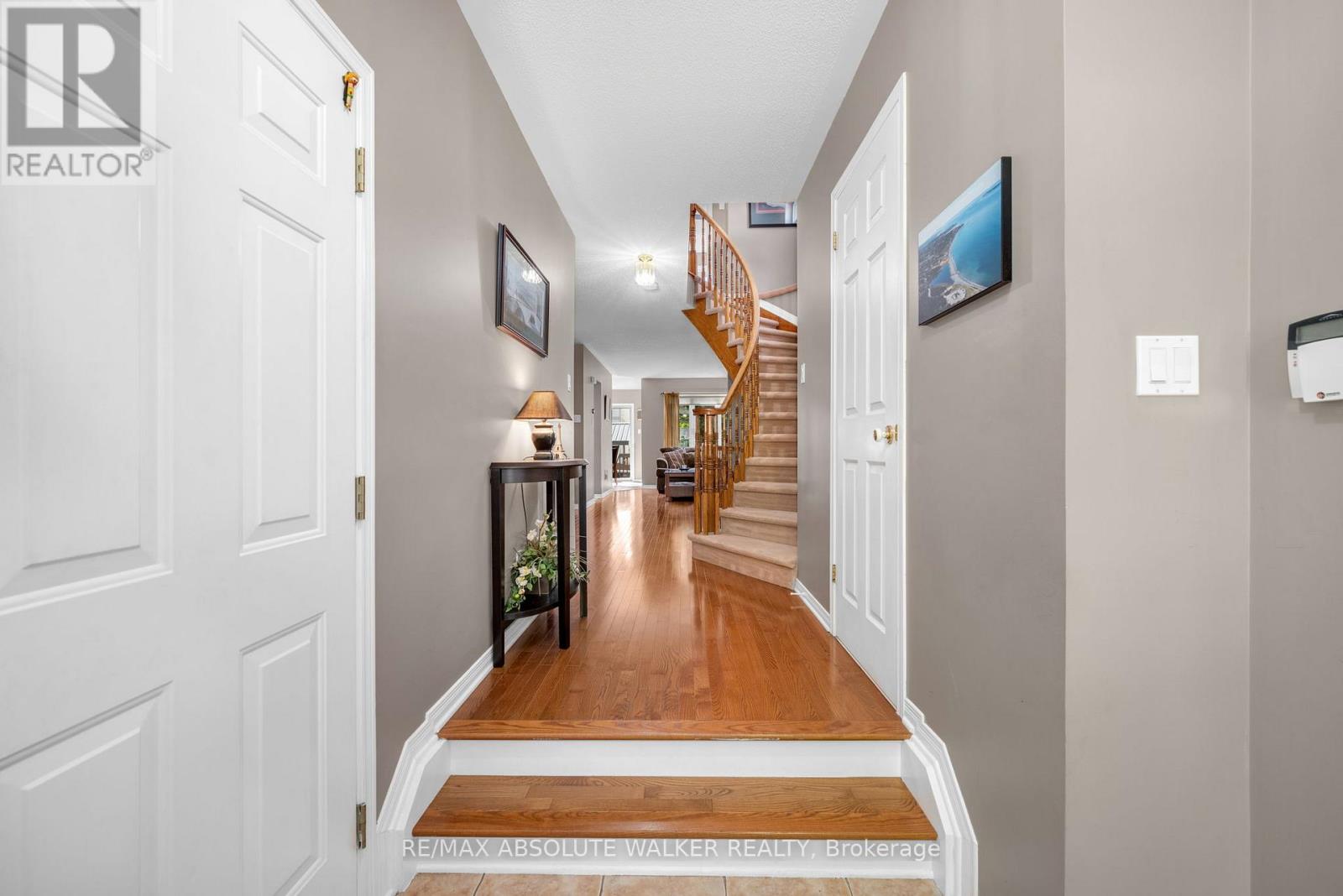 2010 Bergamot Circle, Ottawa, Ontario  K4A 4R2 - Photo 3 - X13234052