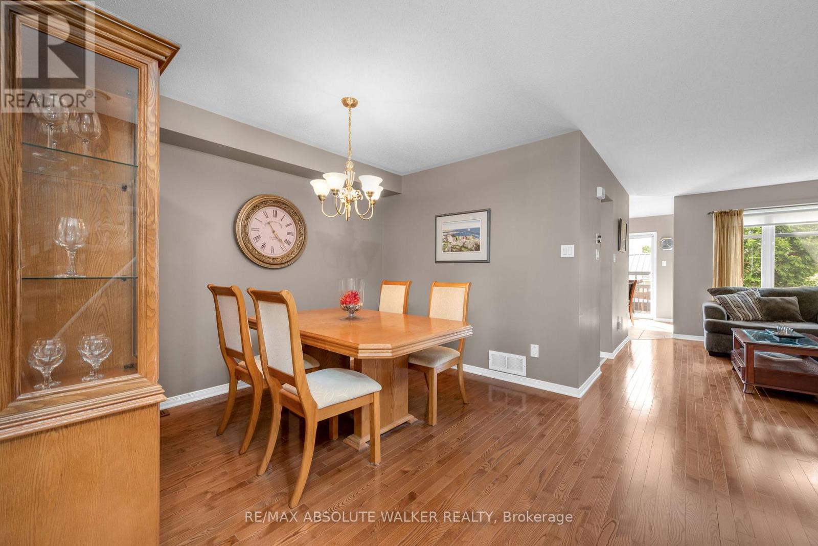 2010 Bergamot Circle, Ottawa, Ontario  K4A 4R2 - Photo 4 - X13234052