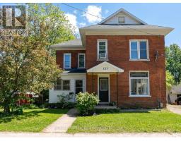 127 BROCKVILLE STREET, Smiths Falls, Ontario
