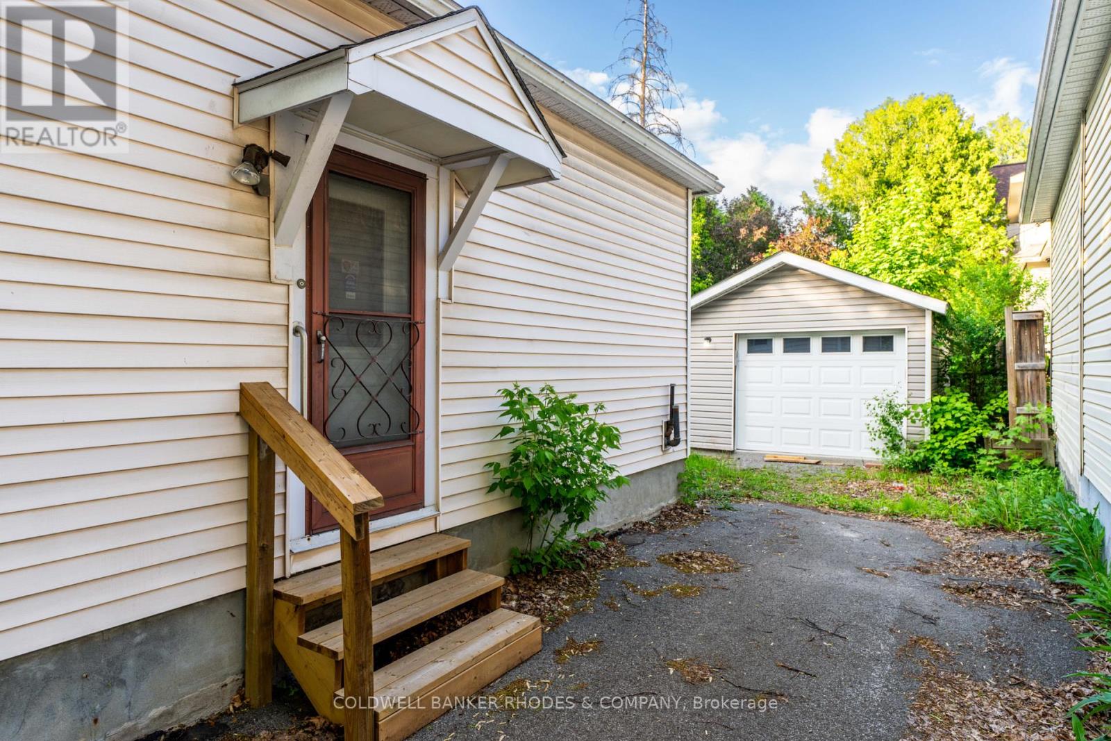 149 Sweetland Avenue, Ottawa, Ontario  K1N 7V1 - Photo 3 - X13234326